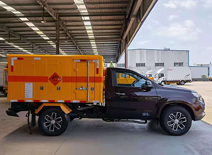 细河爆破器材运输车